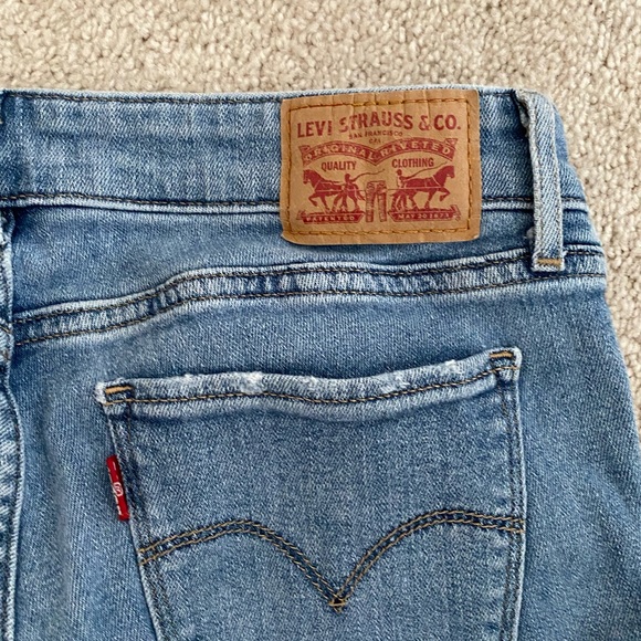 Levi’s 711 Skinny Jeans - Picture 7 of 8